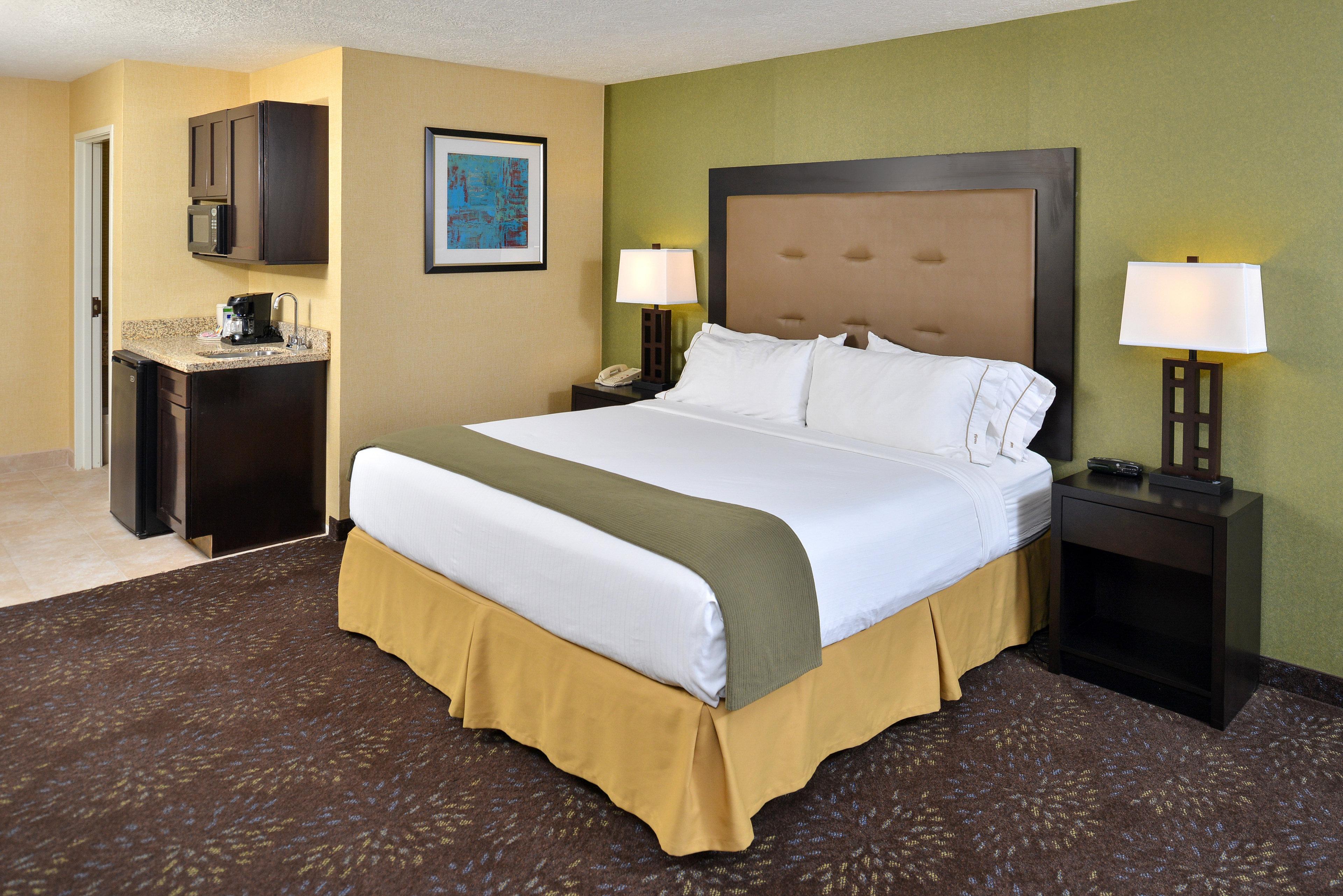 Express & By Ihg Hotel 2*