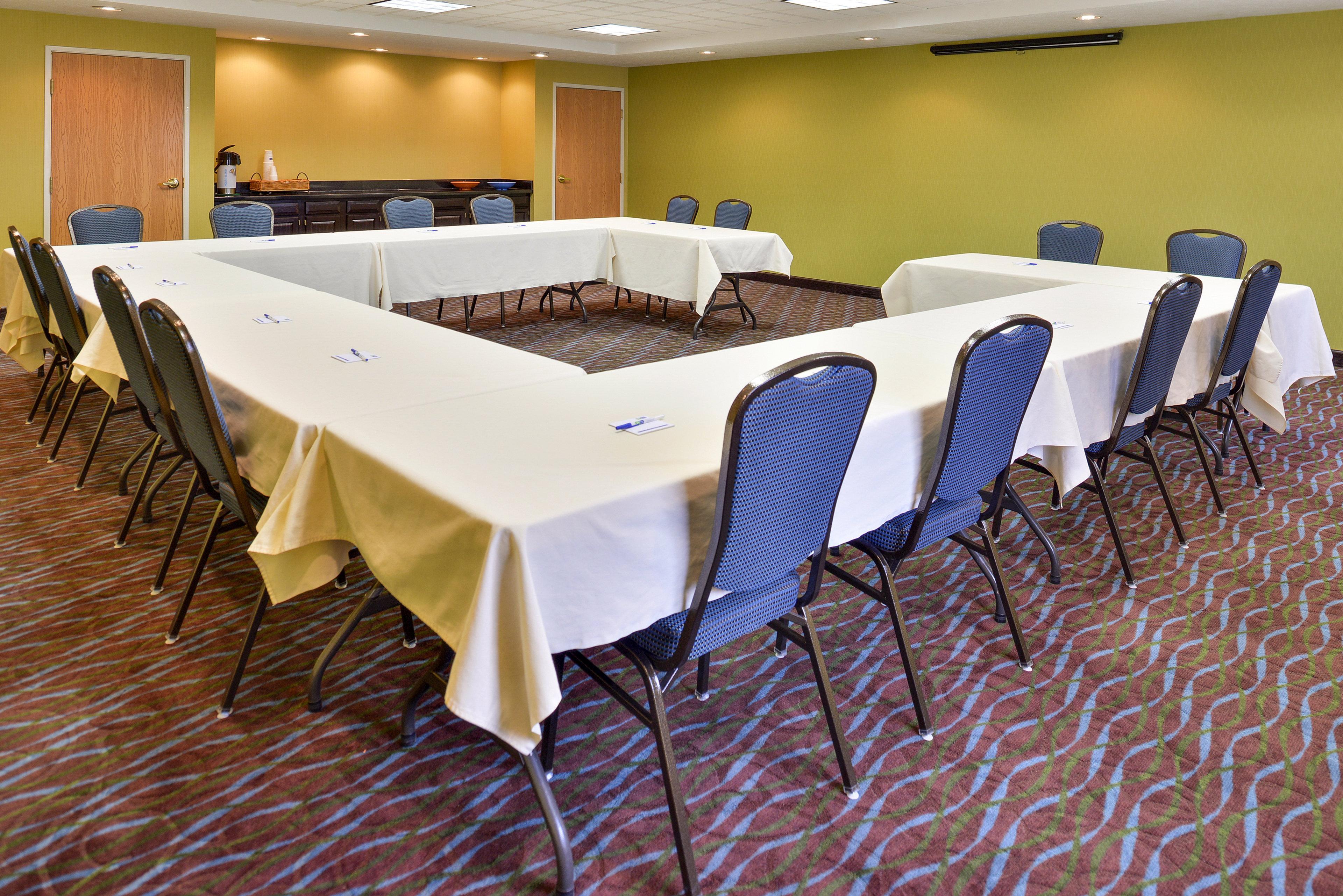 Express & By Ihg 2* Charlotte