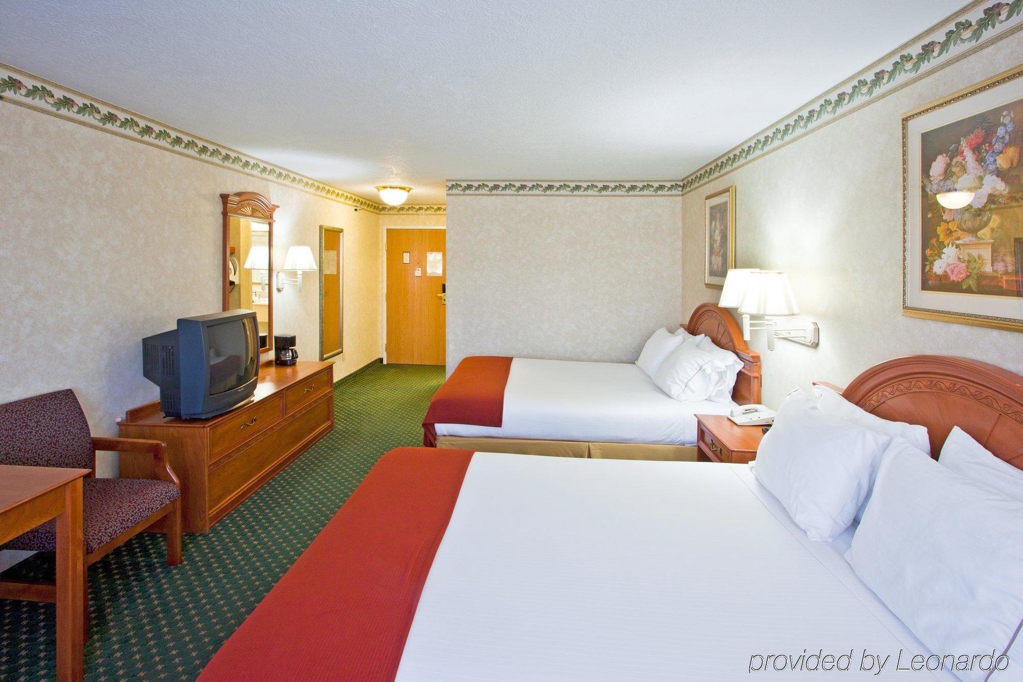 Express & By Ihg Charlotte